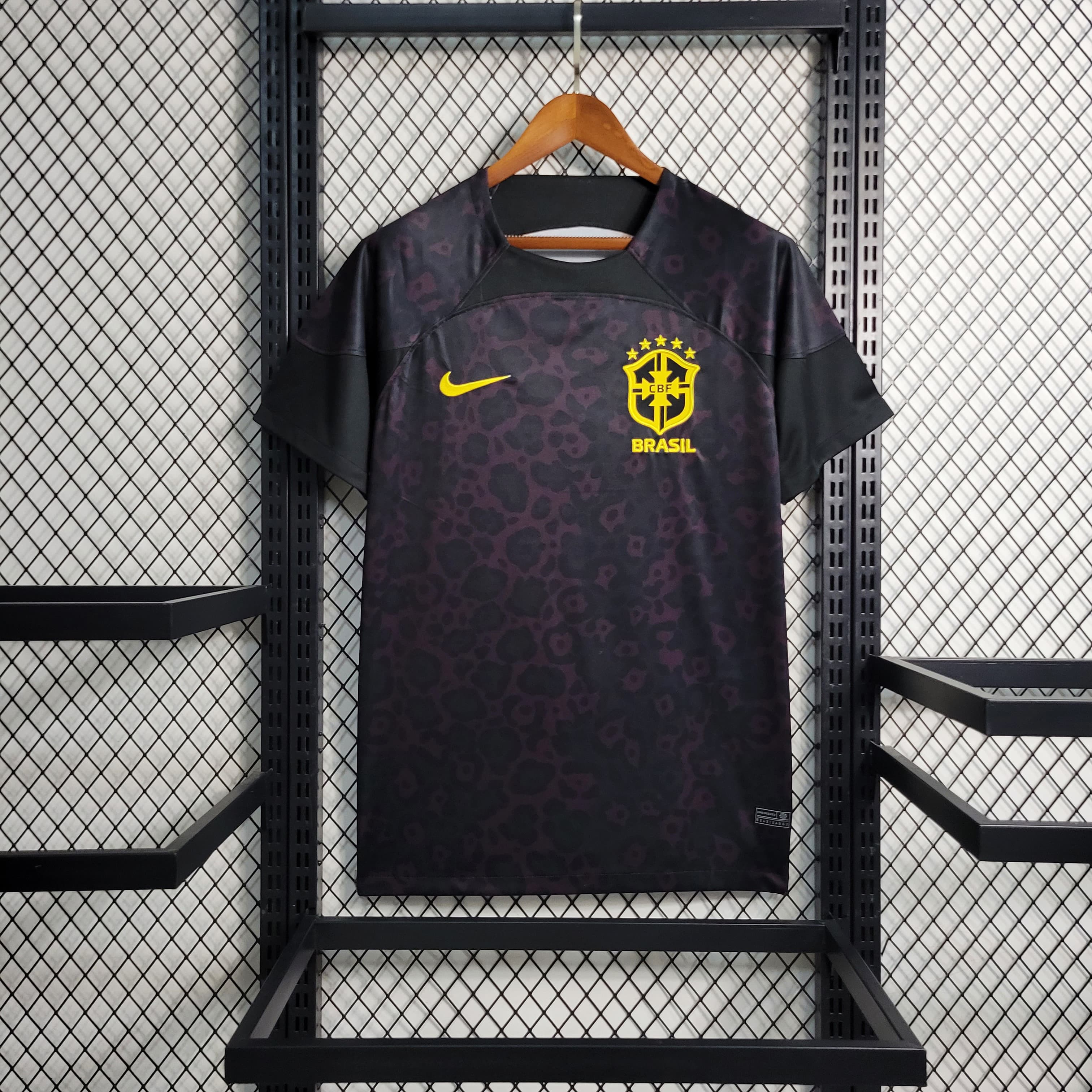 Camisa 22 23 Brazilian goalkeeper